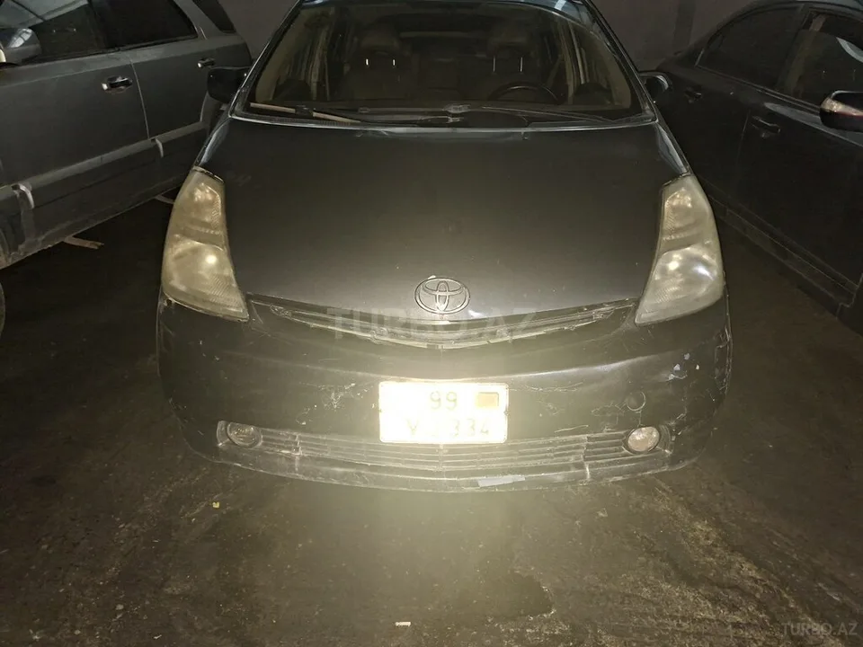 Toyota Prius — фото 1/4