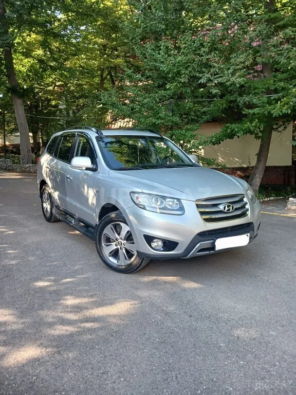 Hyundai Santa Fe — фото 1/4