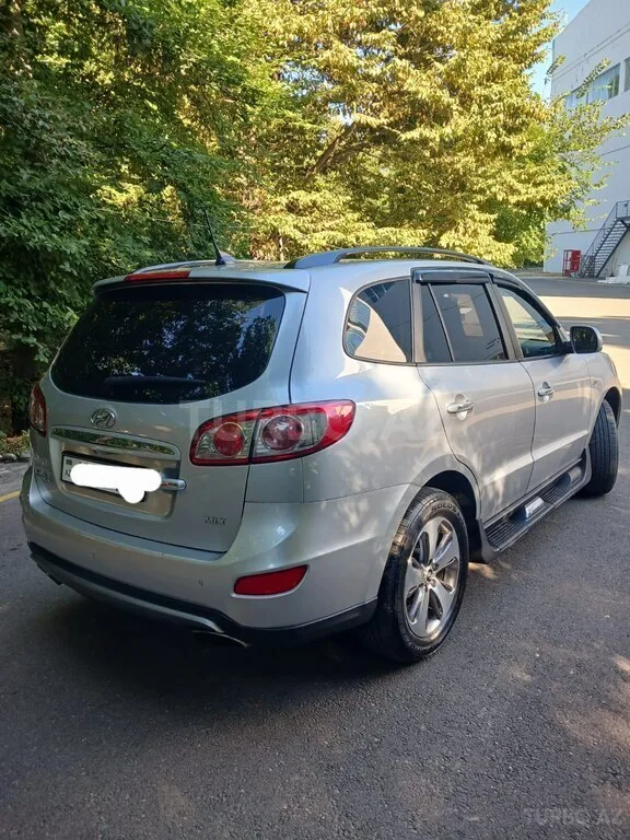 Hyundai Santa Fe — фото 2/4