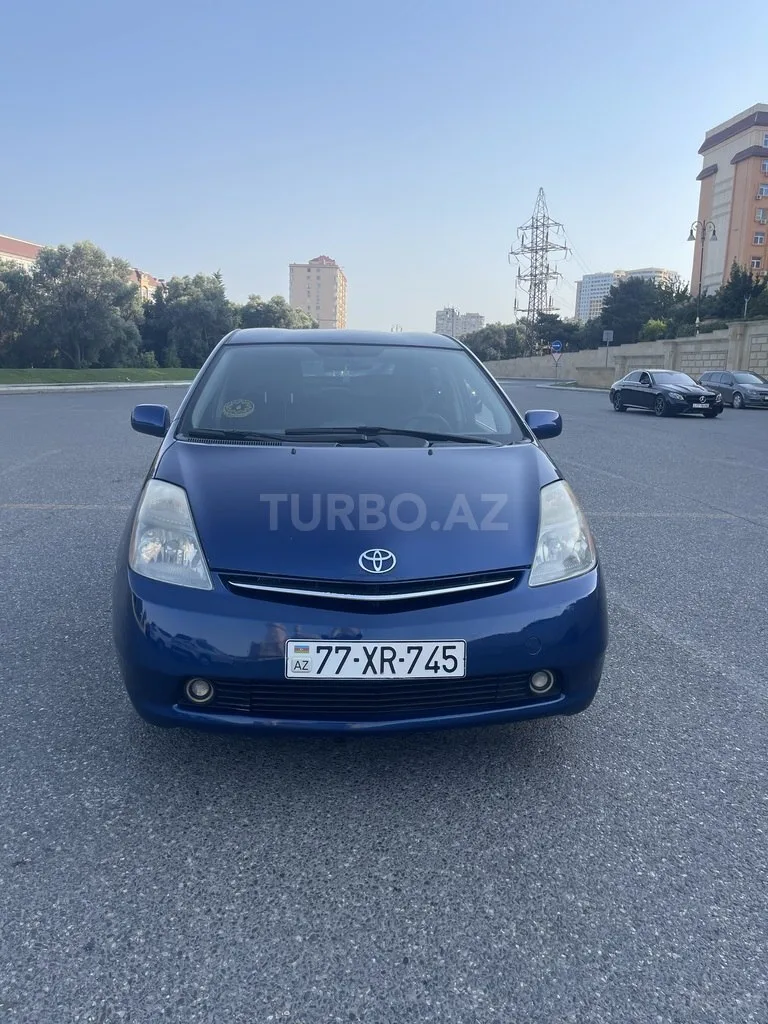 Toyota Prius — фото 1/4