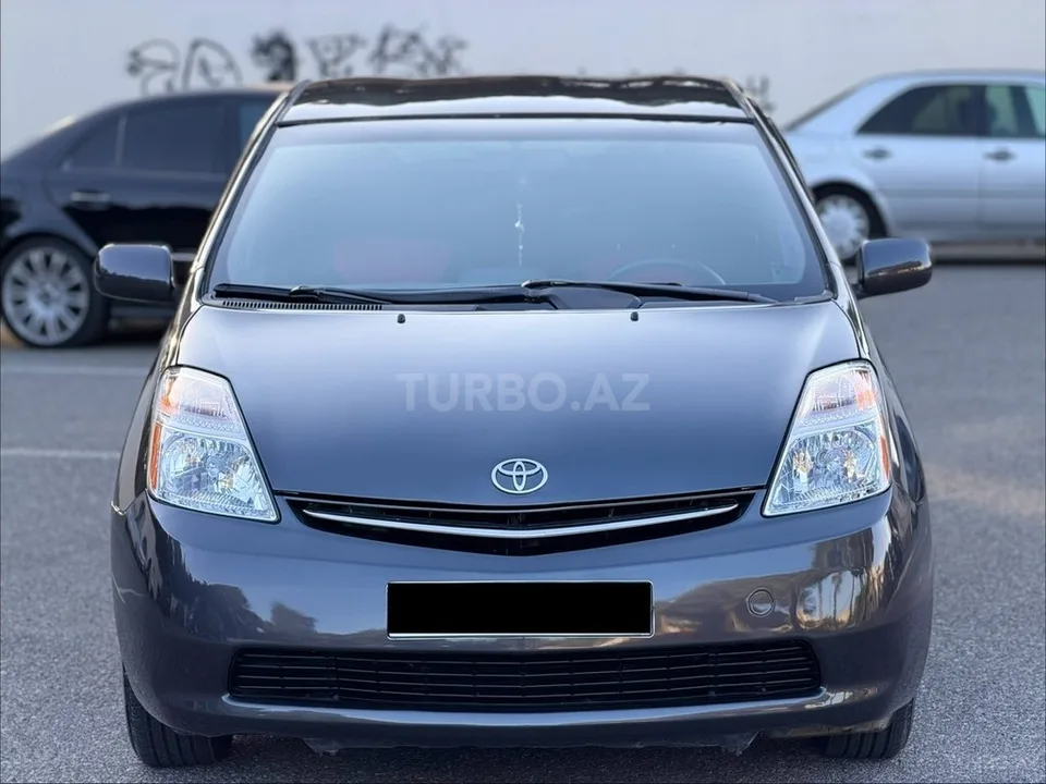 Toyota Prius — фото 2/4