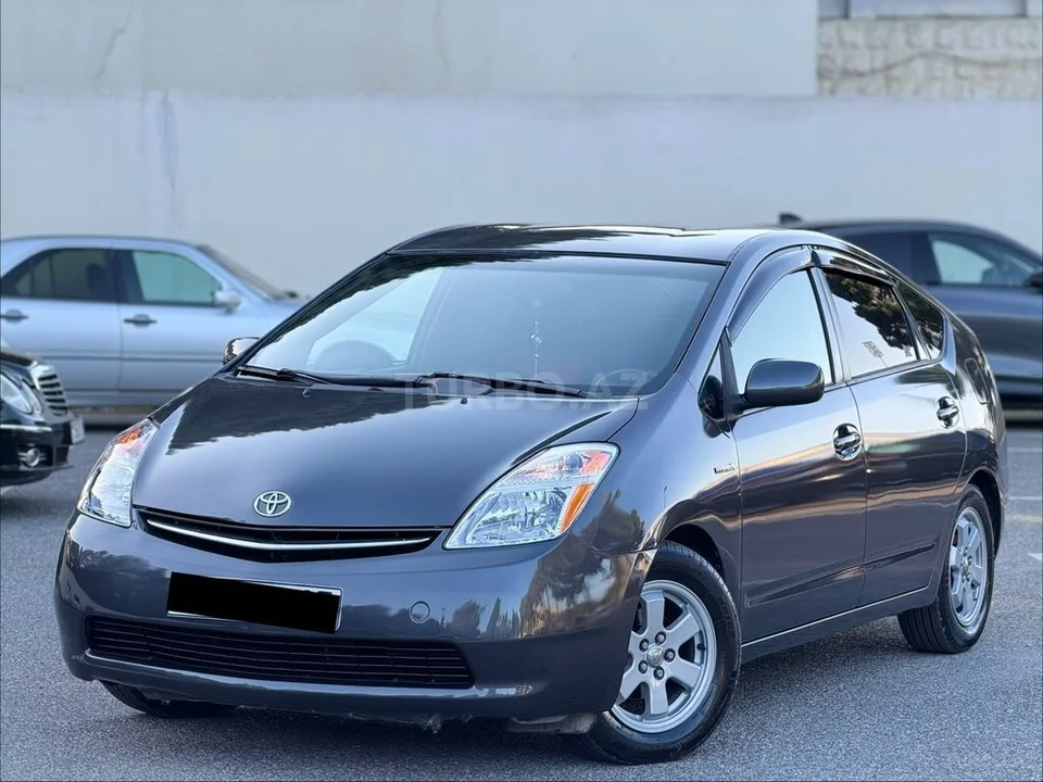 Toyota Prius — фото 4/4