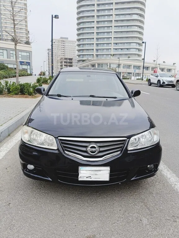 Nissan Sunny — фото 1/4