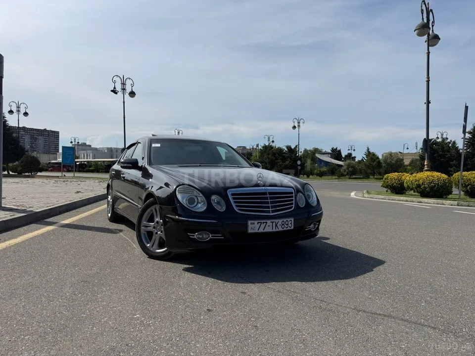 Mercedes E 220 — фото 1/4