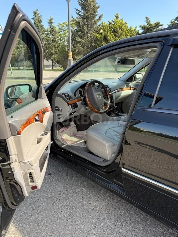 Mercedes E 220 — фото 4/4