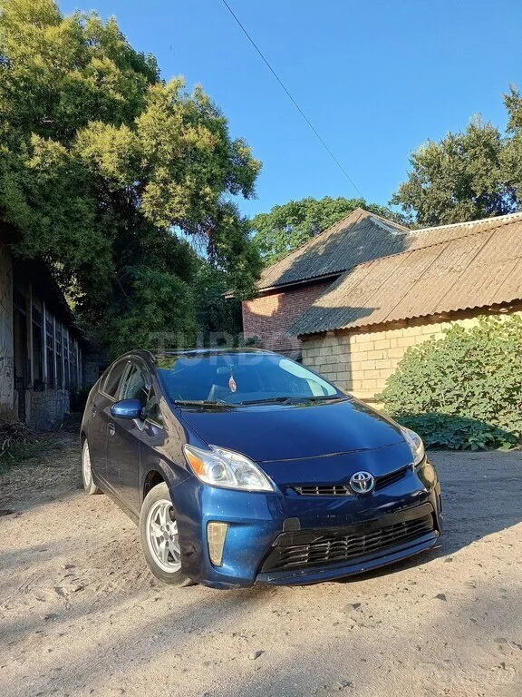 Toyota Prius — фото 1/4