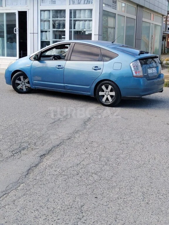 Toyota Prius — фото 4/4