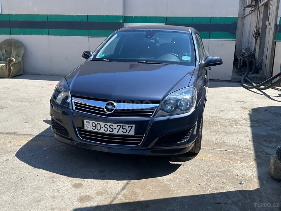Opel Astra — фото 3/4