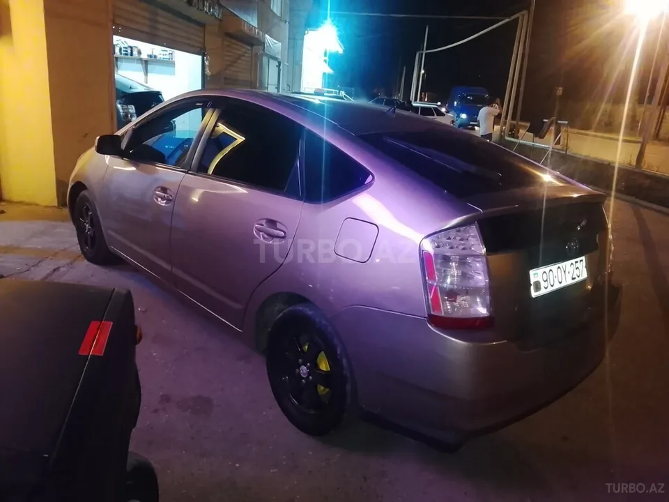 Toyota Prius — фото 4/4