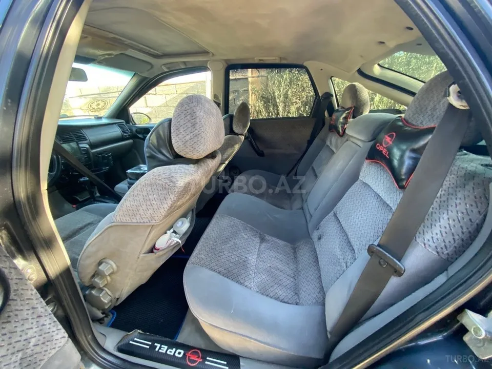 Opel Vectra — фото 4/4