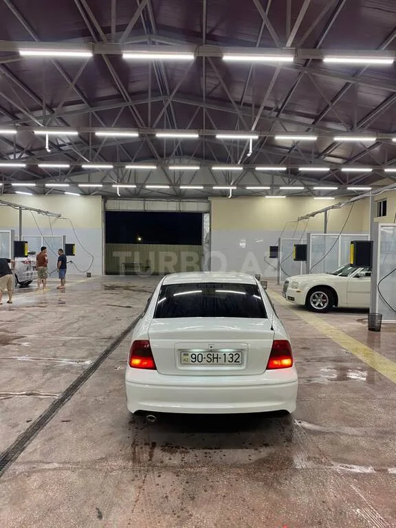 Opel Vectra — фото 2/4