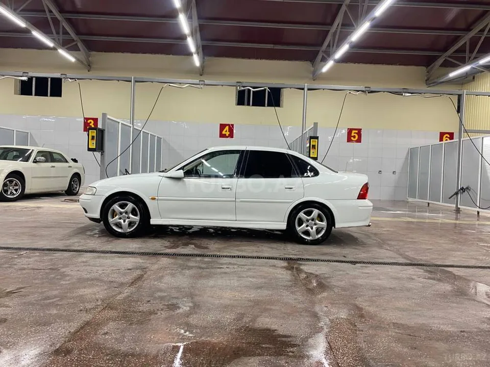 Opel Vectra — фото 4/4