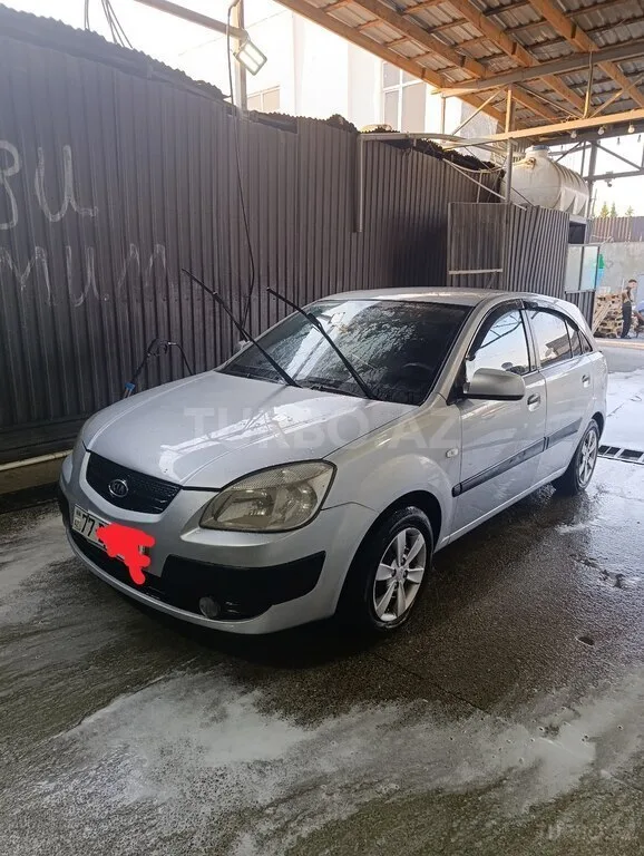 Kia Rio — фото 2/4