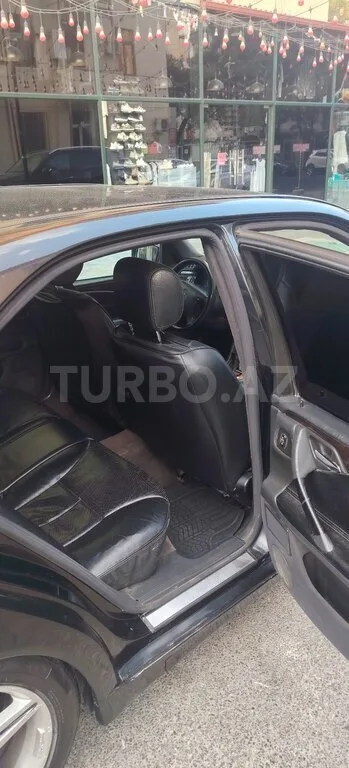 Mercedes E 220 — фото 4/4
