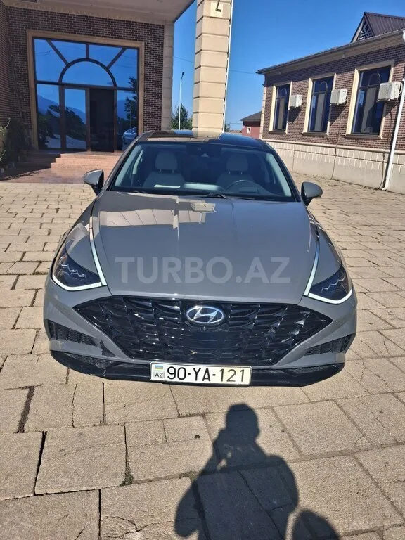 Hyundai Sonata — фото 1/4