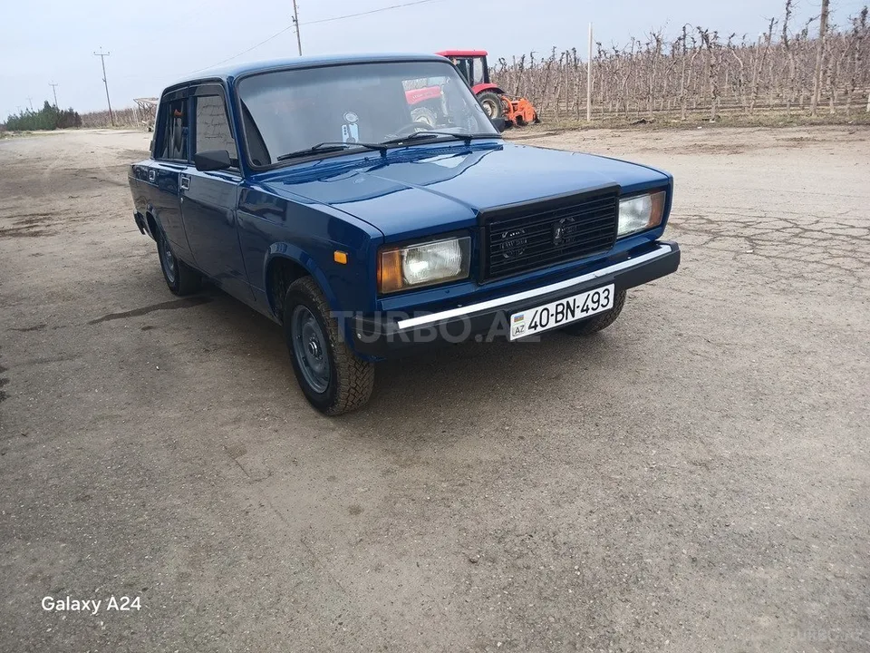 LADA (VAZ) 2107 — фото 1/4