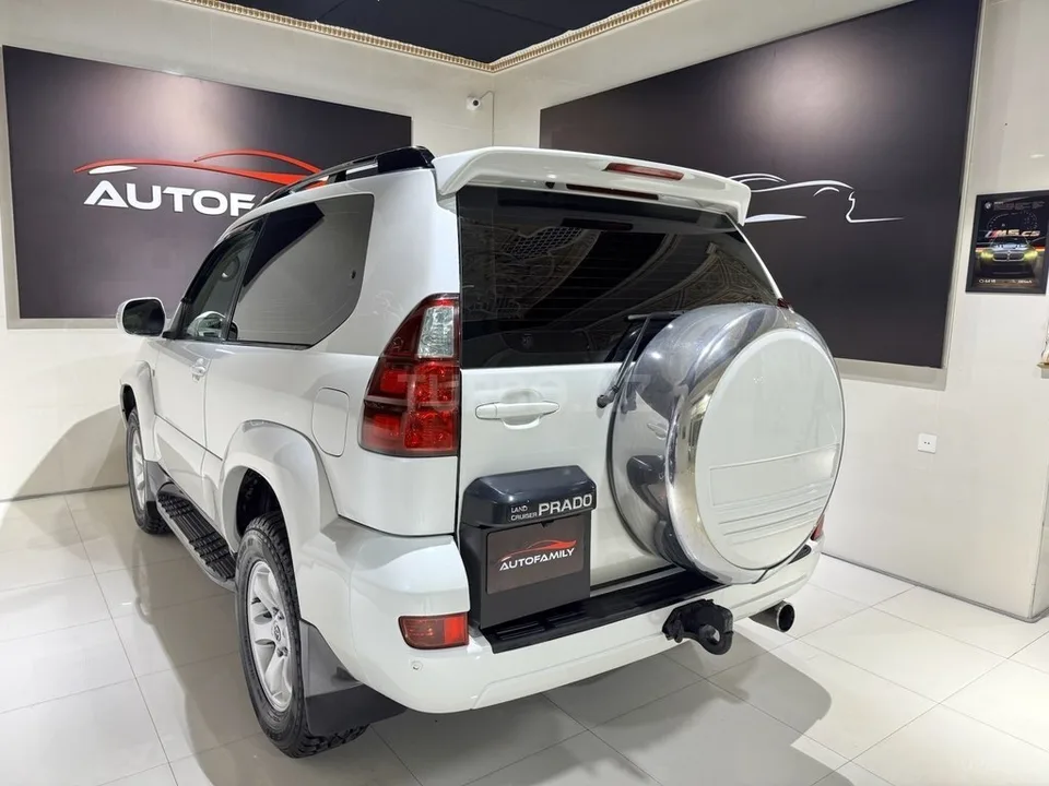 Toyota Land Cruiser Prado — фото 4/4