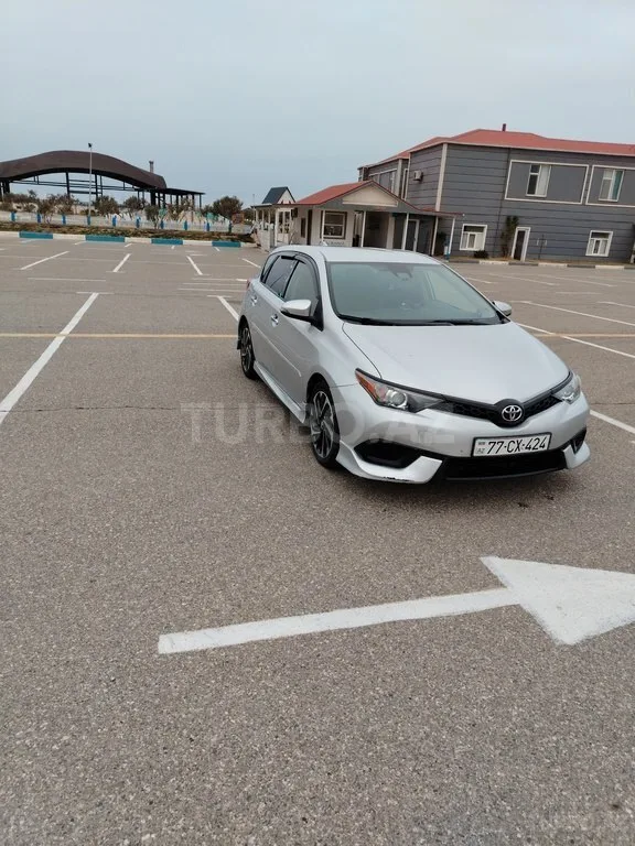Toyota Corolla — фото 3/4