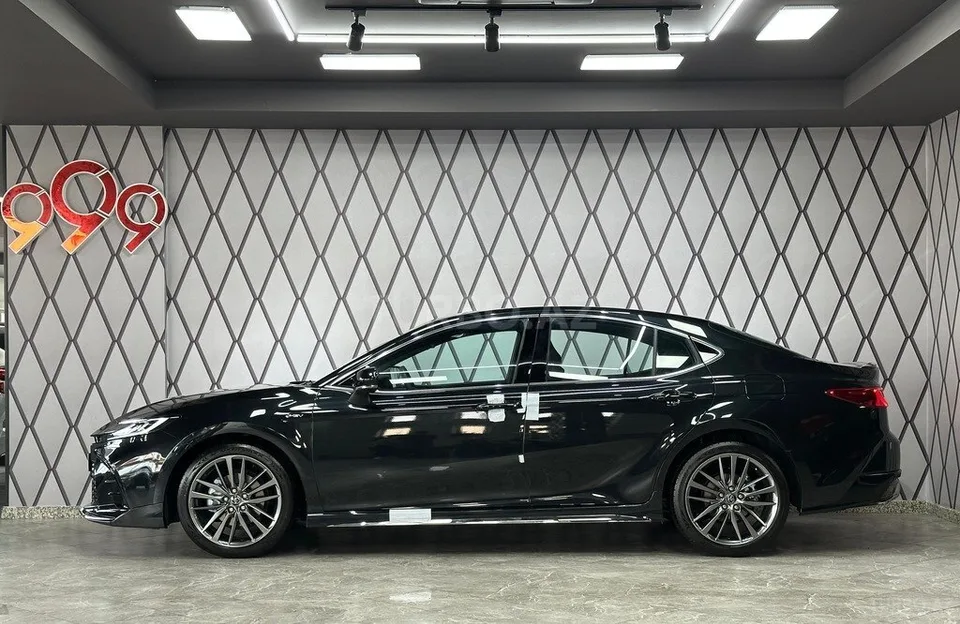 Toyota Camry — фото 4/4