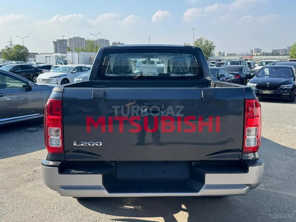 Mitsubishi L200 — фото 4/4