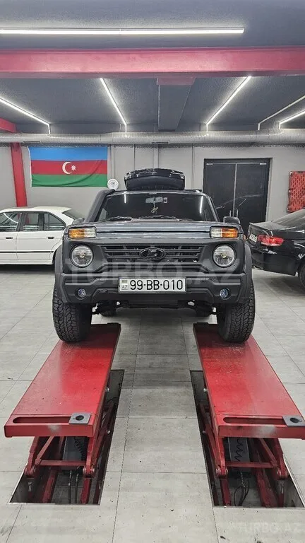 LADA (VAZ) Niva Bronto — фото 1/4