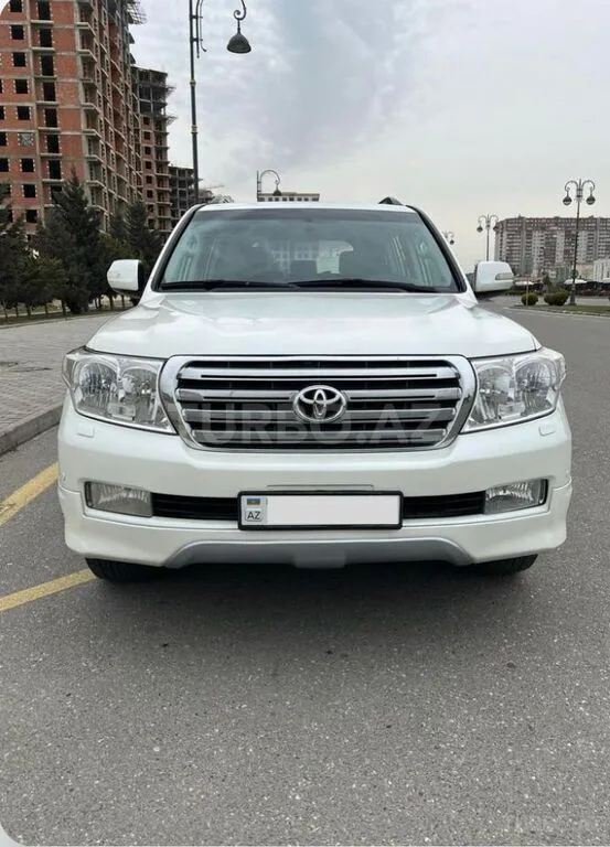 Toyota Land Cruiser — foto 1/4
