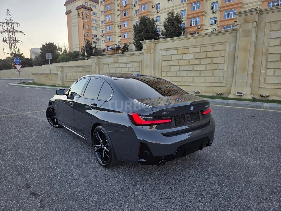 BMW 330e — foto 2/4