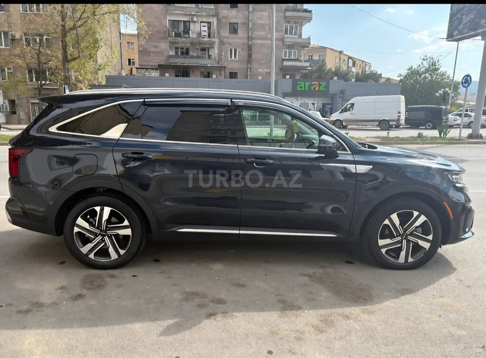 Kia Sorento — фото 4/4