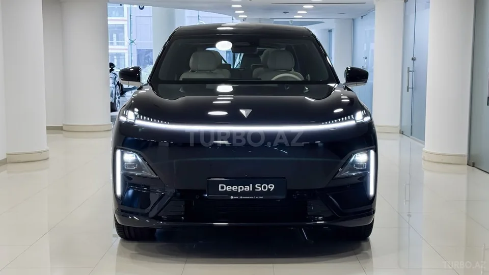 Changan Deepal S09 — фото 1/4