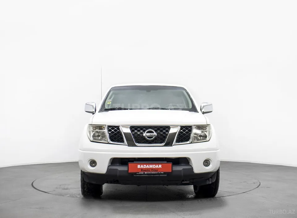 Nissan Navara — фото 2/4