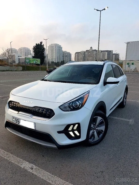 Kia Niro — фото 1/4